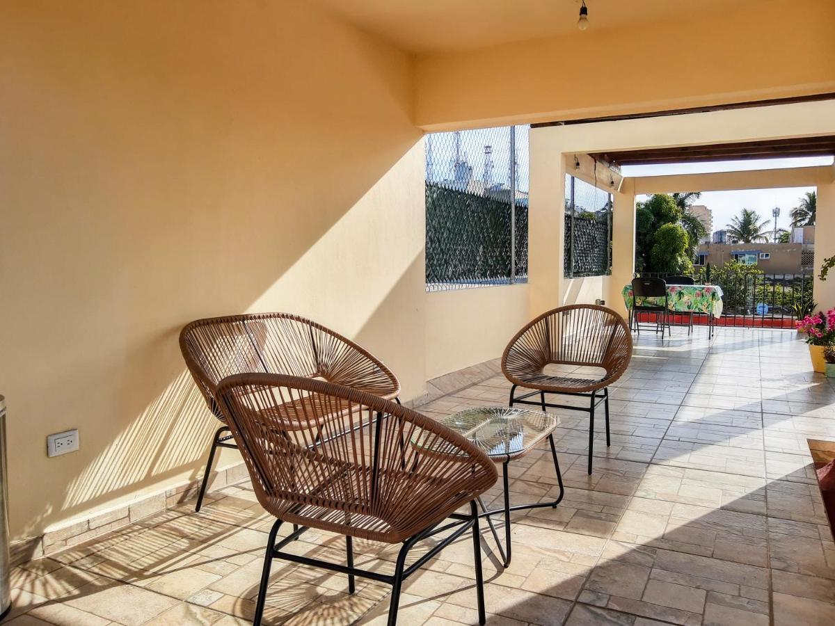 מזטלן Hostal En El Centro Lakiwa מראה חיצוני תמונה
