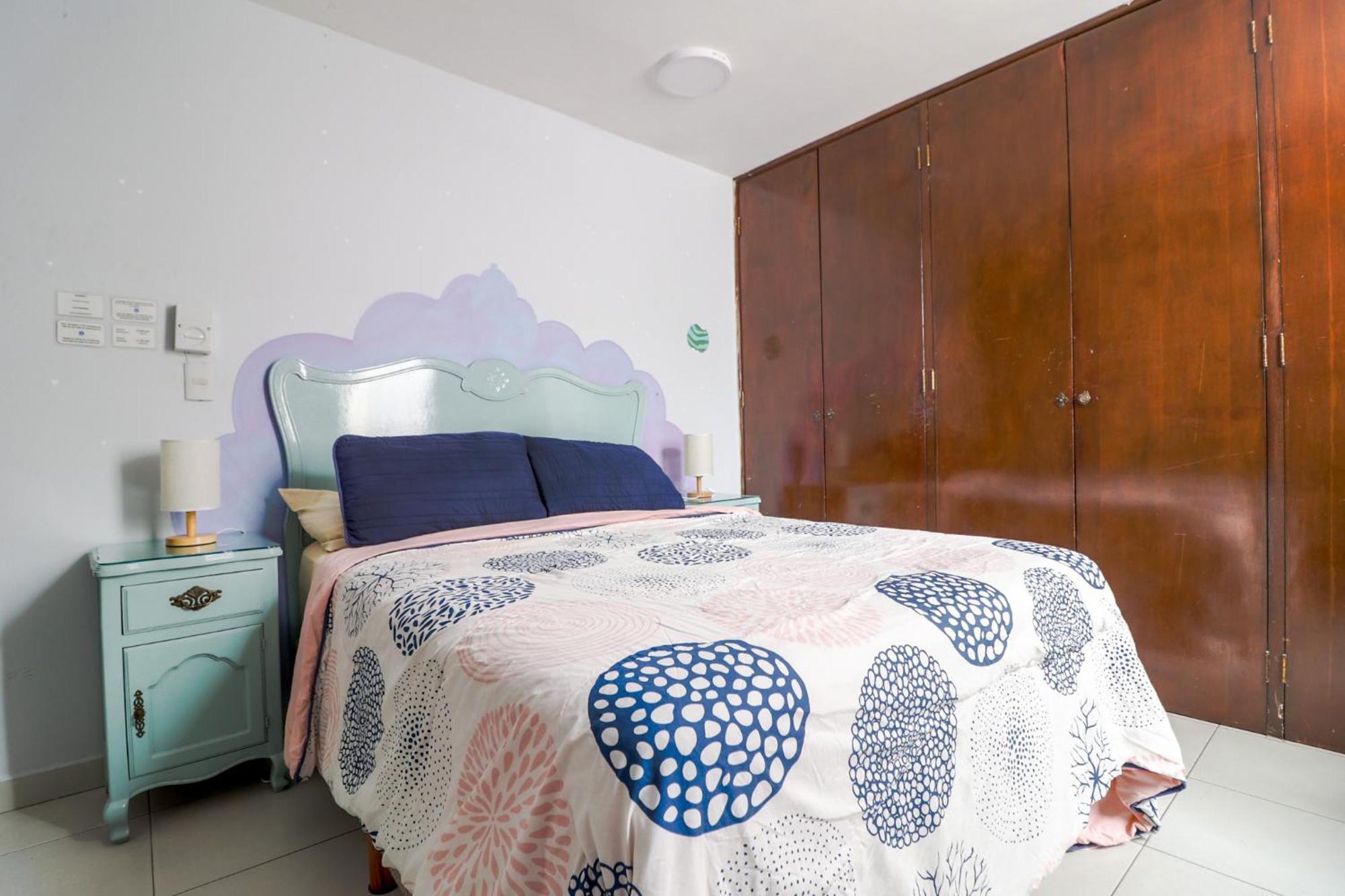 מזטלן Hostal En El Centro Lakiwa מראה חיצוני תמונה